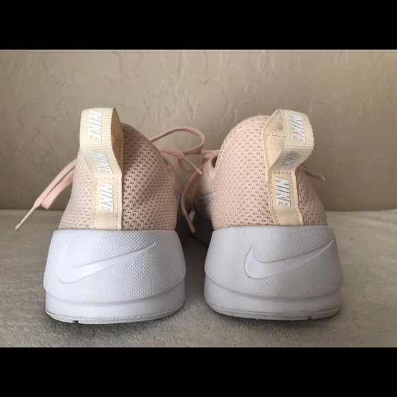 NIKE WOMENS ASHIN MODERN RUNNING SNEAKERS 9 - Picture 4 of 5